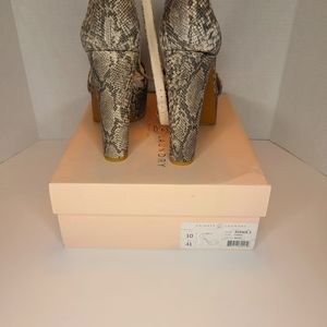 Chinese Laundry Avenue 2 Fabric white WB